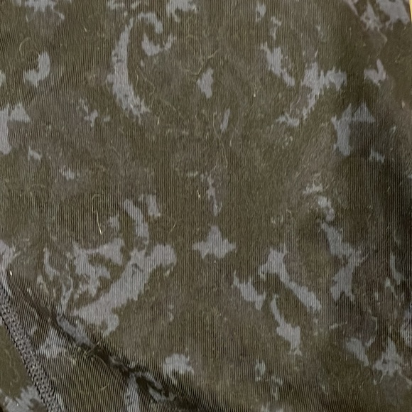 Lululemon CLOSET CLEAN OUT! Leggings size 6 - Picture 4 of 4